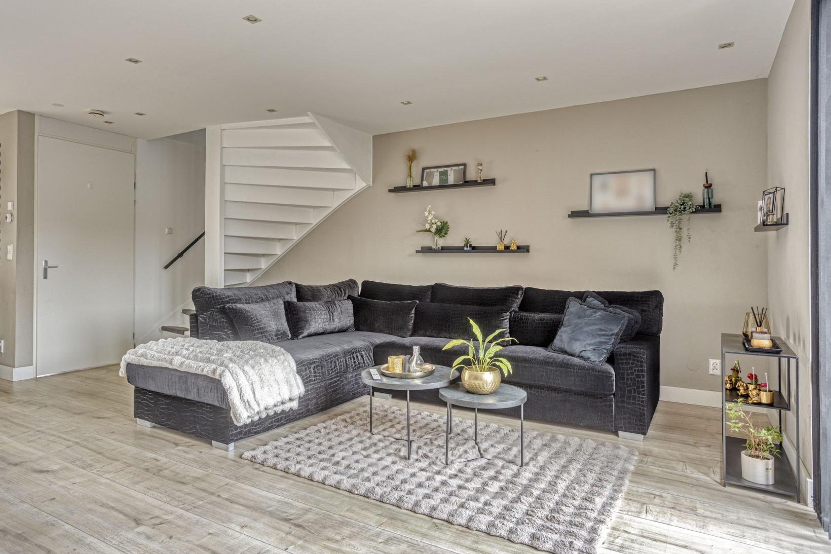 Tussenwoning te koop: Laan van Luxemburg 2A, Roosendaal