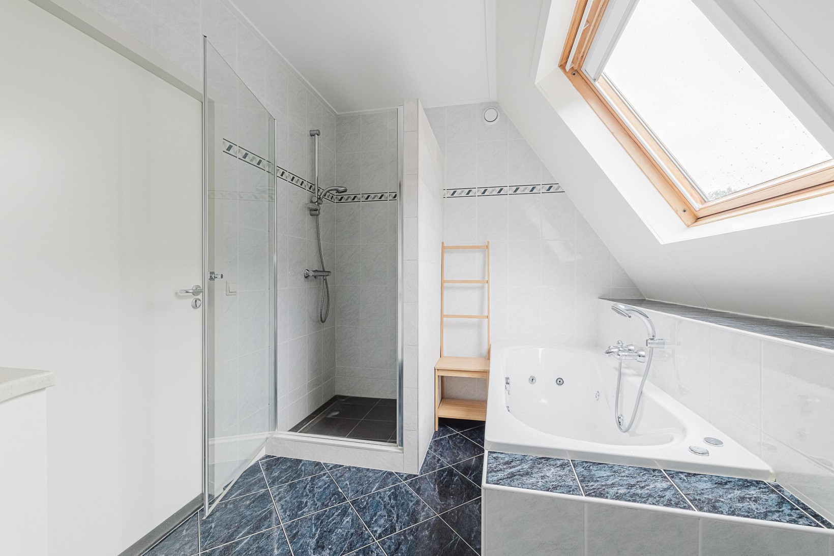 Twee-onder-één-kap te koop: Vrouwemadestraat 67, Roosendaal