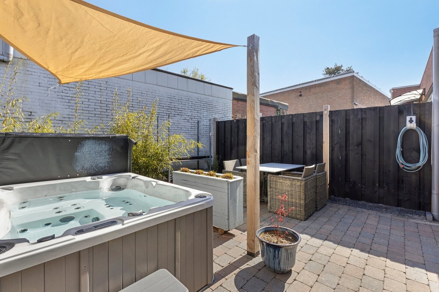 Hoekwoning te koop: Willemstraat 53E, Roosendaal