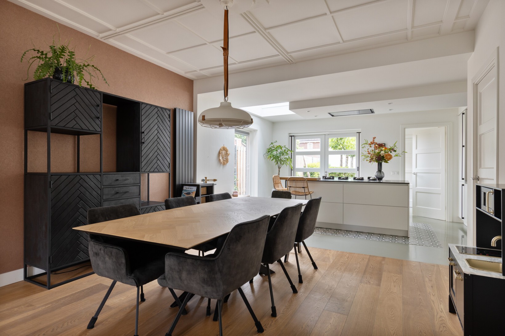 Hoekwoning te koop: Middenstraat 111, Roosendaal