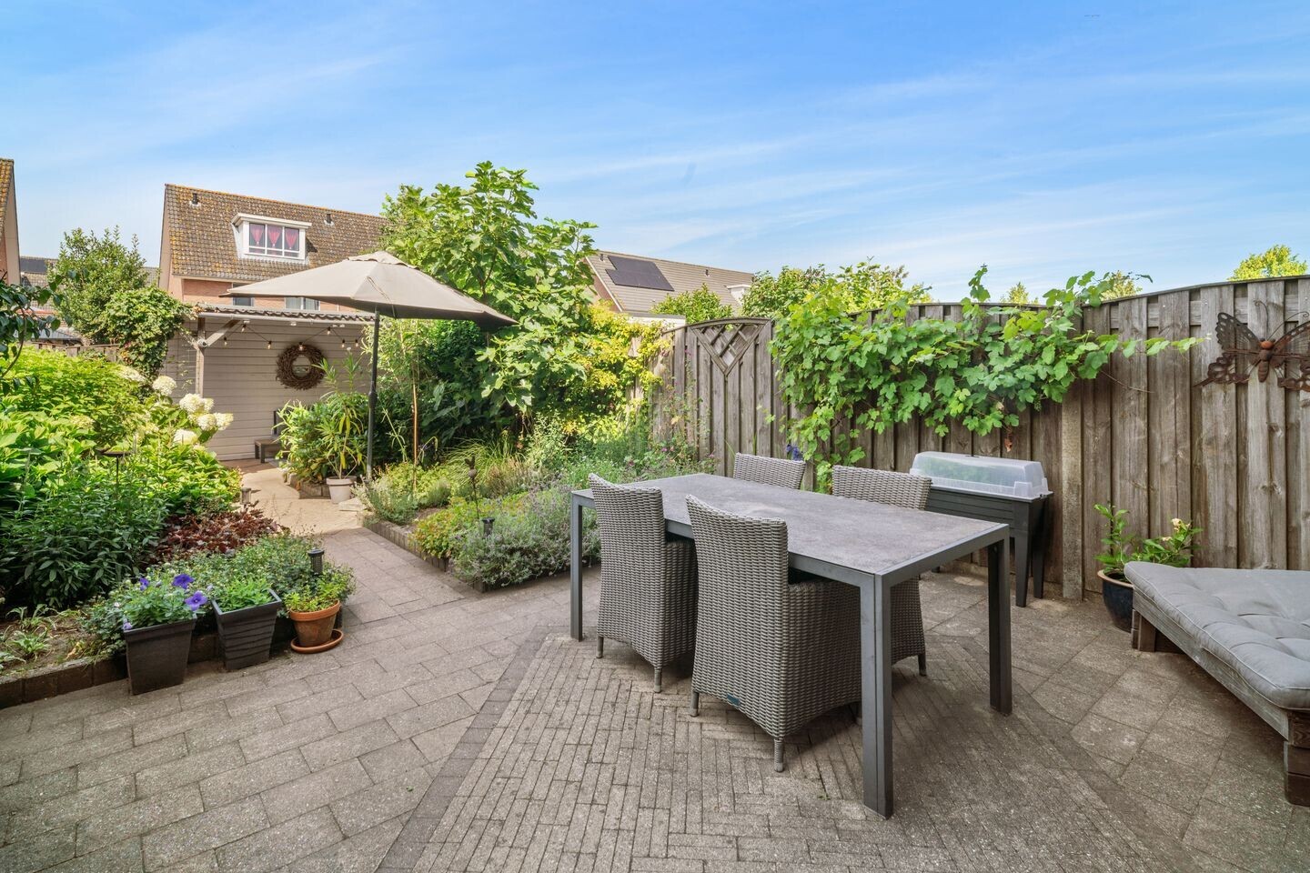 Tussenwoning te koop: Teslastraat 151, Roosendaal