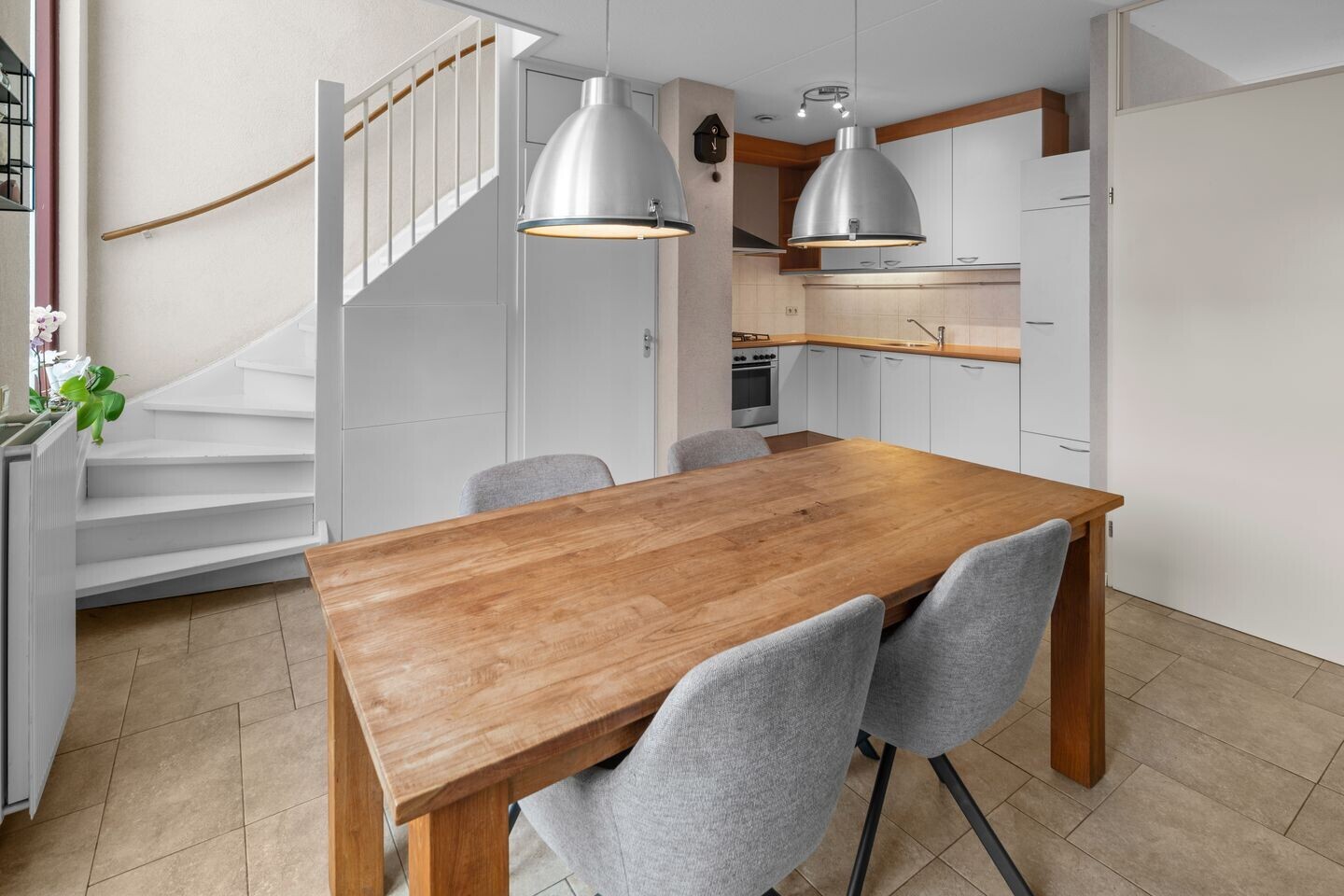 Tussenwoning te koop: Teslastraat 151, Roosendaal