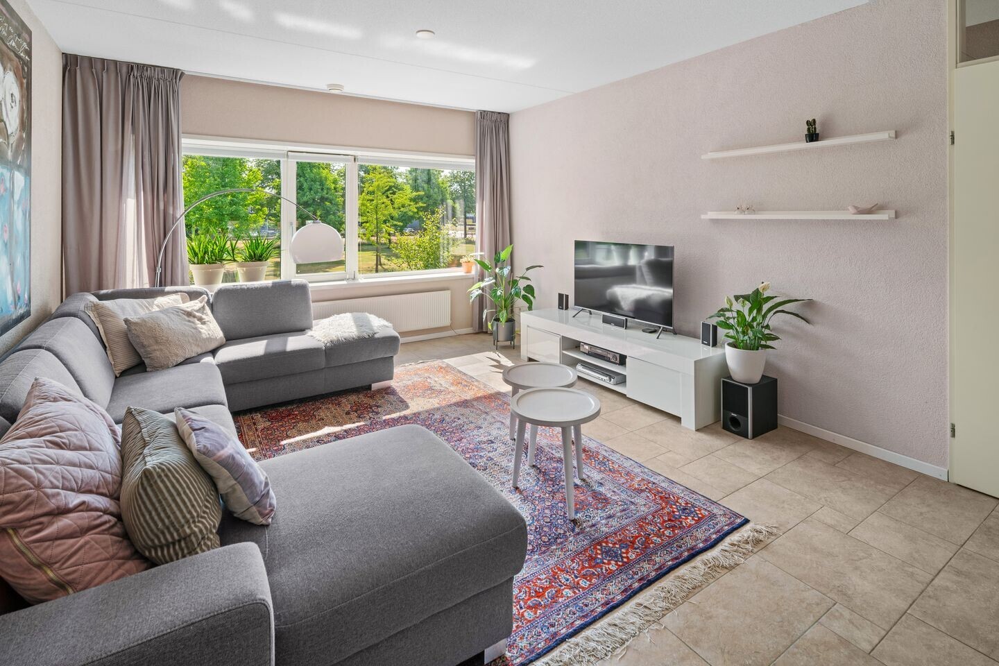 Tussenwoning te koop: Teslastraat 151, Roosendaal