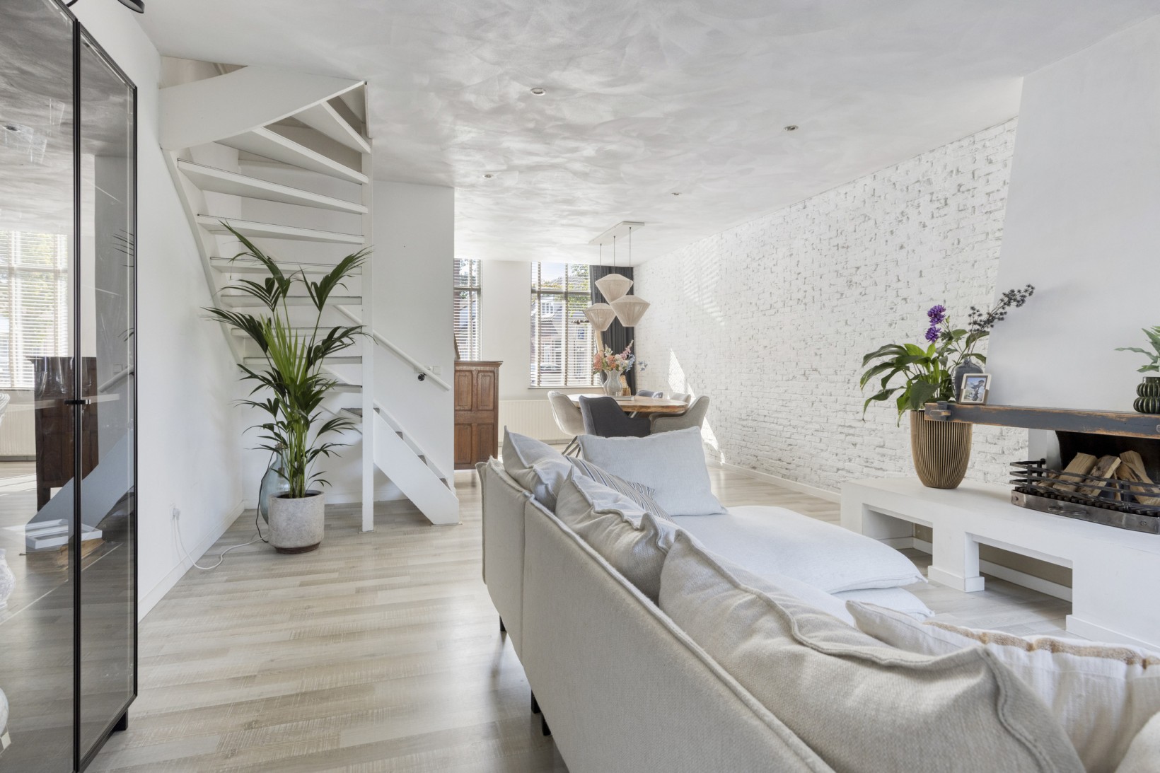 Hoekwoning te koop: Hulsdonksestraat 37, Roosendaal