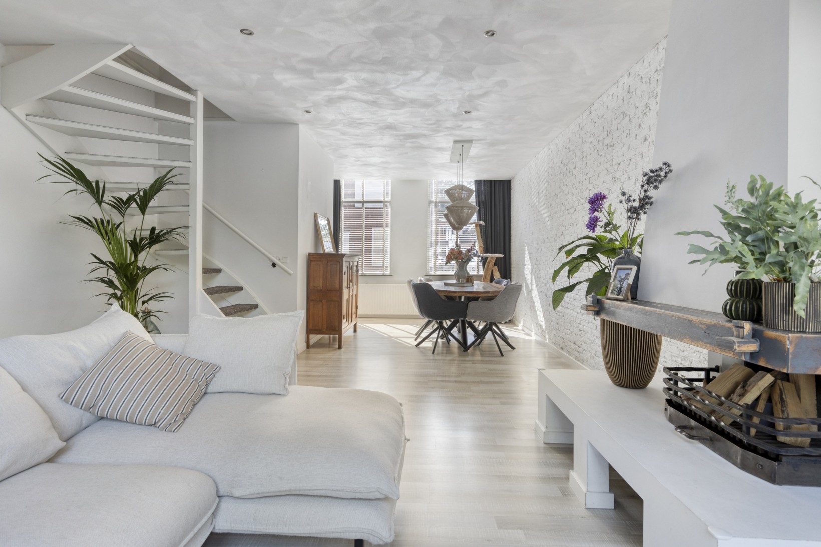 Hoekwoning te koop: Hulsdonksestraat 37, Roosendaal