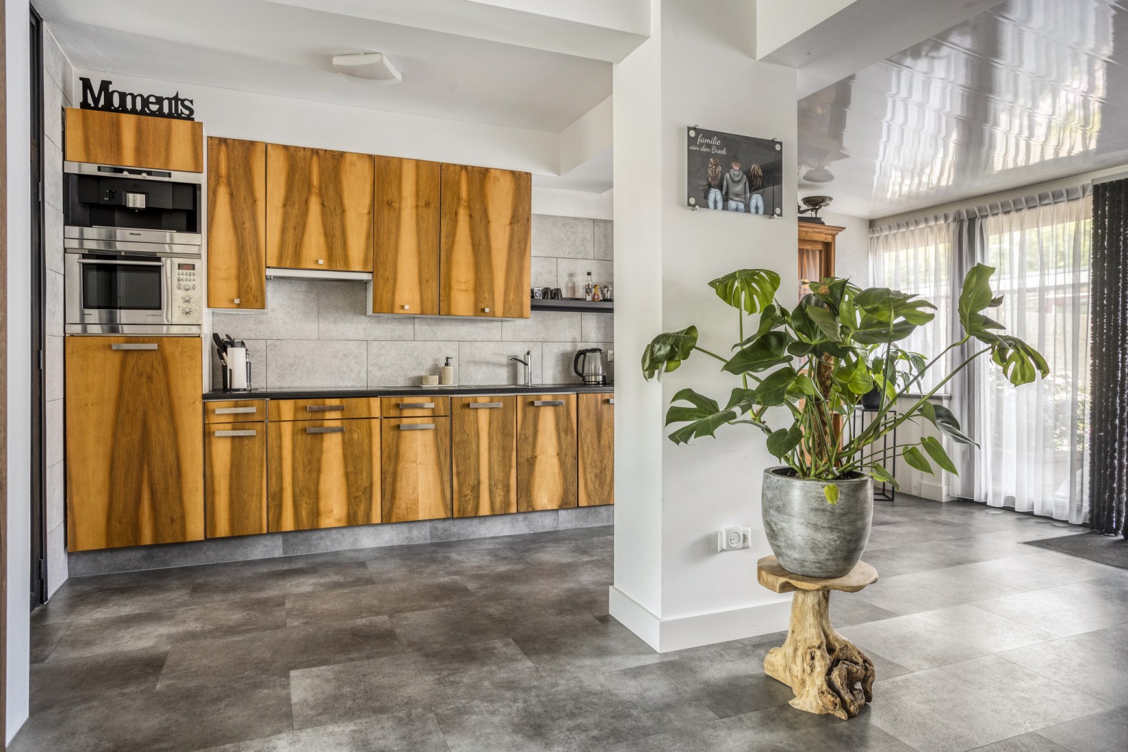 Tussenwoning te koop: Adriaen van Ostadestraat 33, Roosendaal