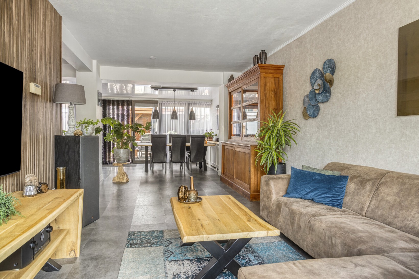 Tussenwoning te koop: Adriaen van Ostadestraat 33, Roosendaal