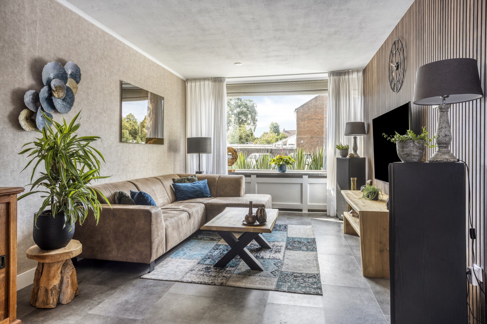 Tussenwoning te koop: Adriaen van Ostadestraat 33, Roosendaal