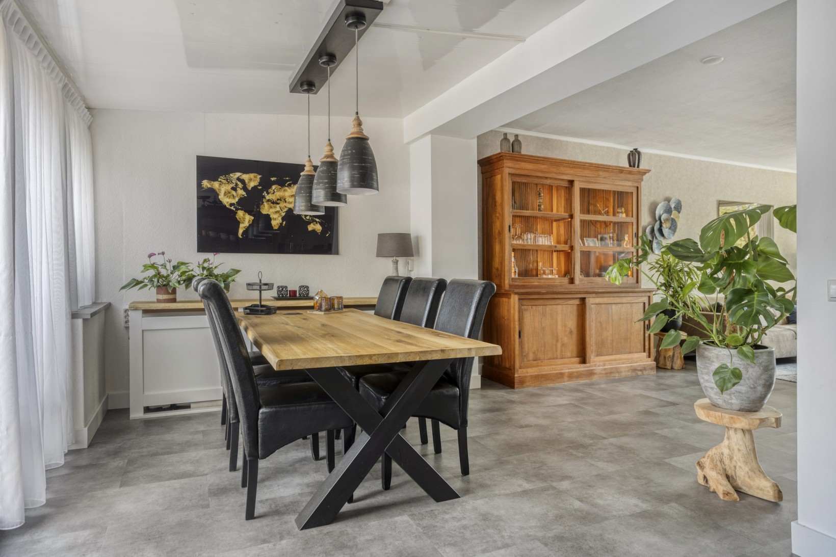 Tussenwoning te koop: Adriaen van Ostadestraat 33, Roosendaal