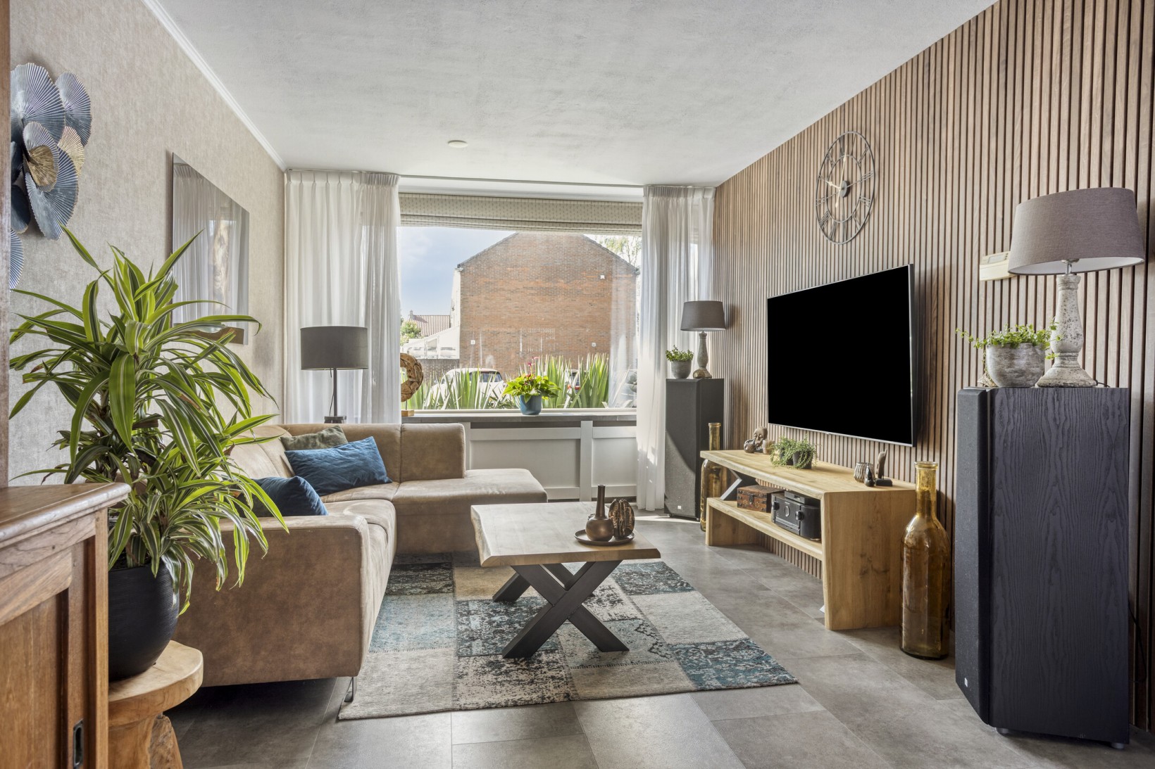 Tussenwoning te koop: Adriaen van Ostadestraat 33, Roosendaal