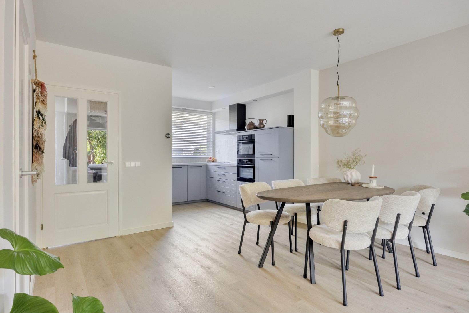 Tussenwoning te koop: Diamantdijk 88, Roosendaal