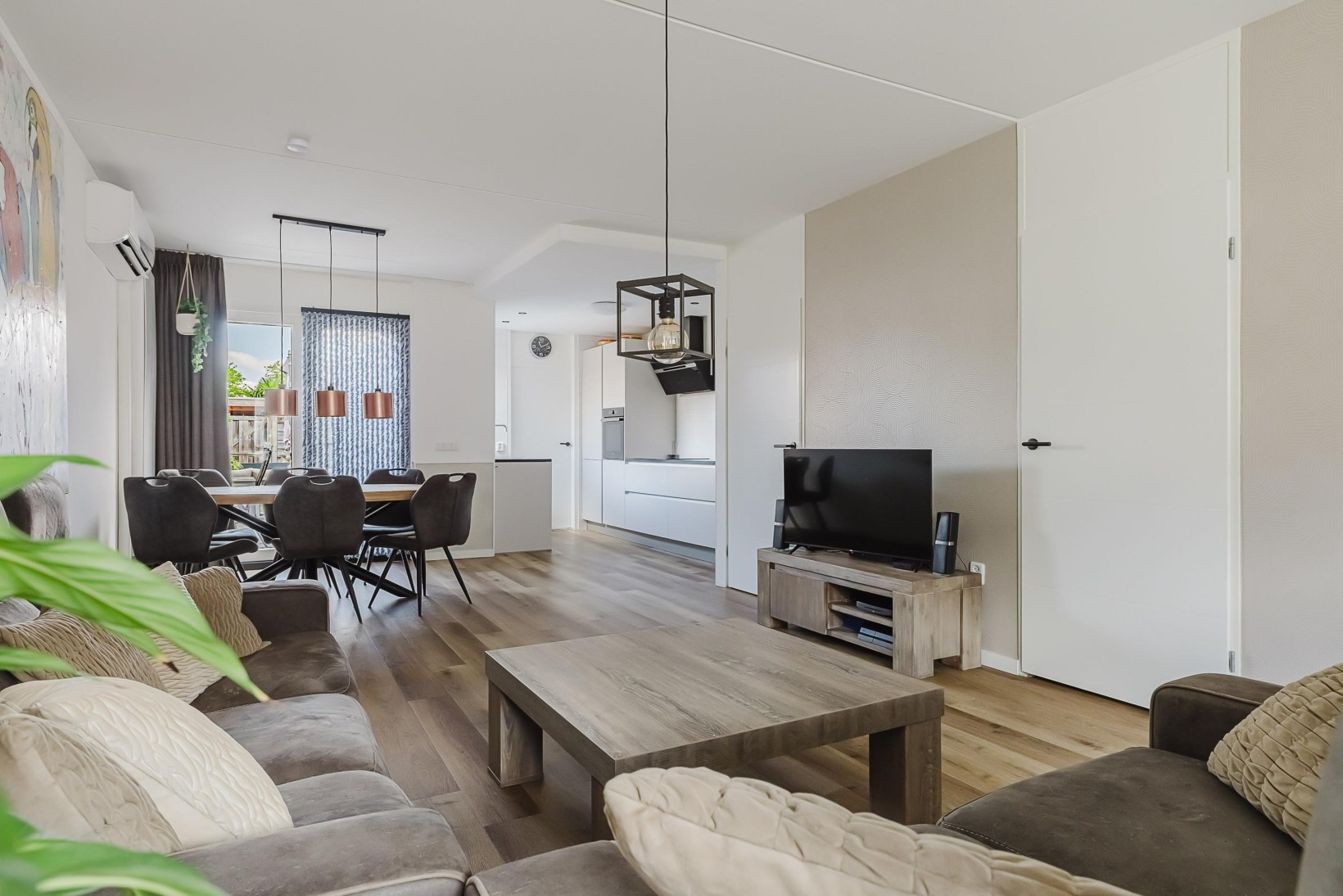 Tussenwoning te koop: Dijkcentrum 6, Roosendaal