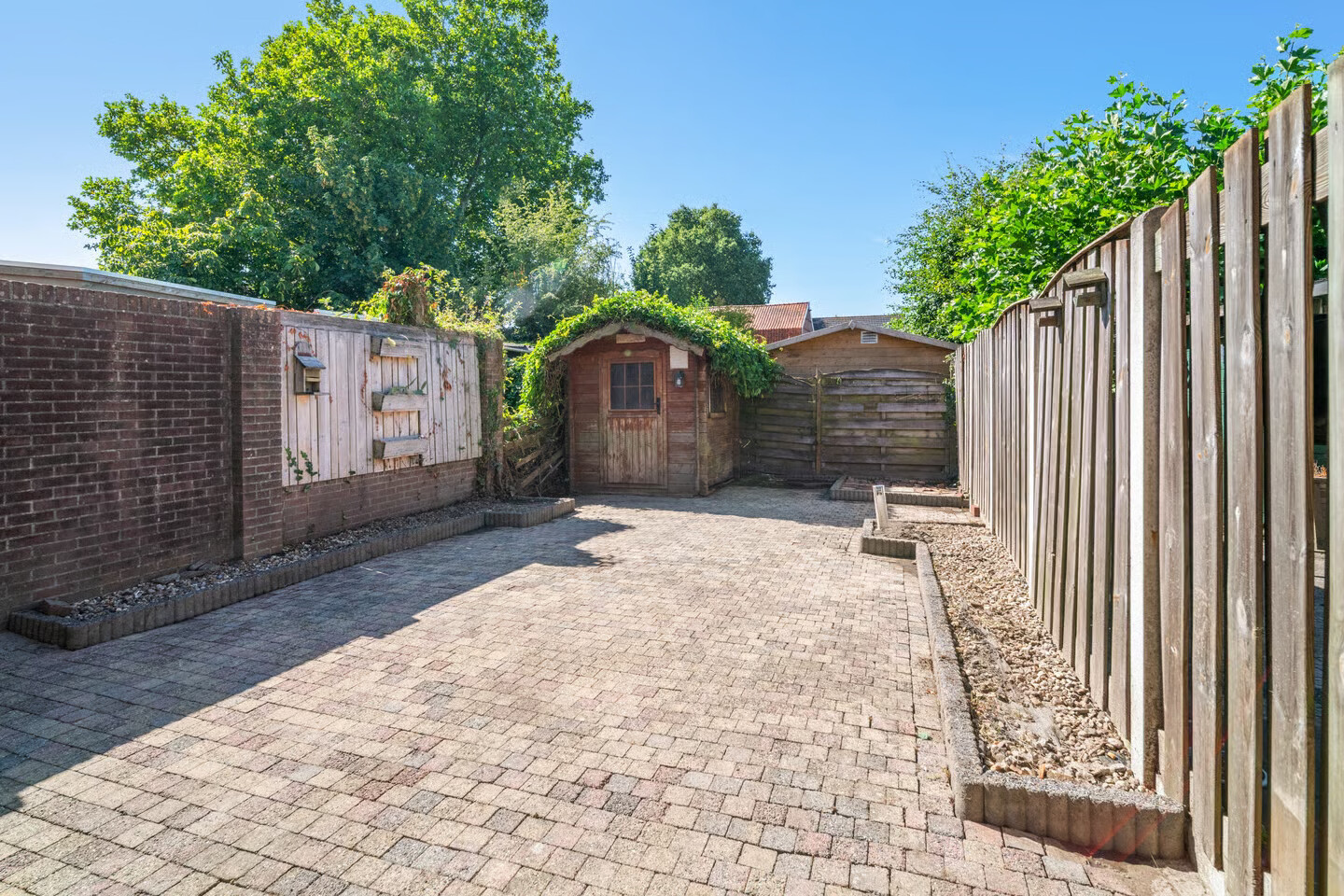 Tussenwoning te koop: Moriondijk 23, Roosendaal