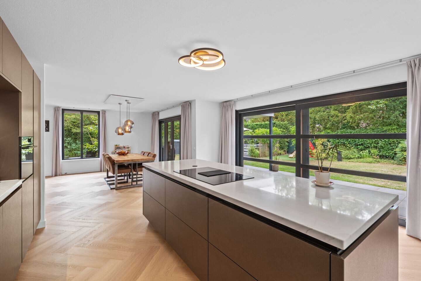 Vrijstaande woning te koop: Robijndijk 151, Roosendaal