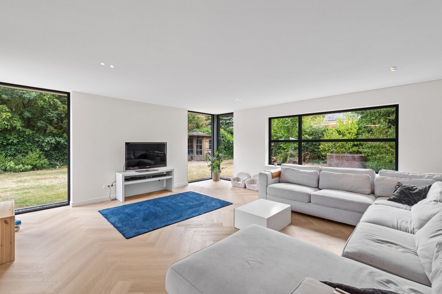 Vrijstaande woning te koop: Robijndijk 151, Roosendaal