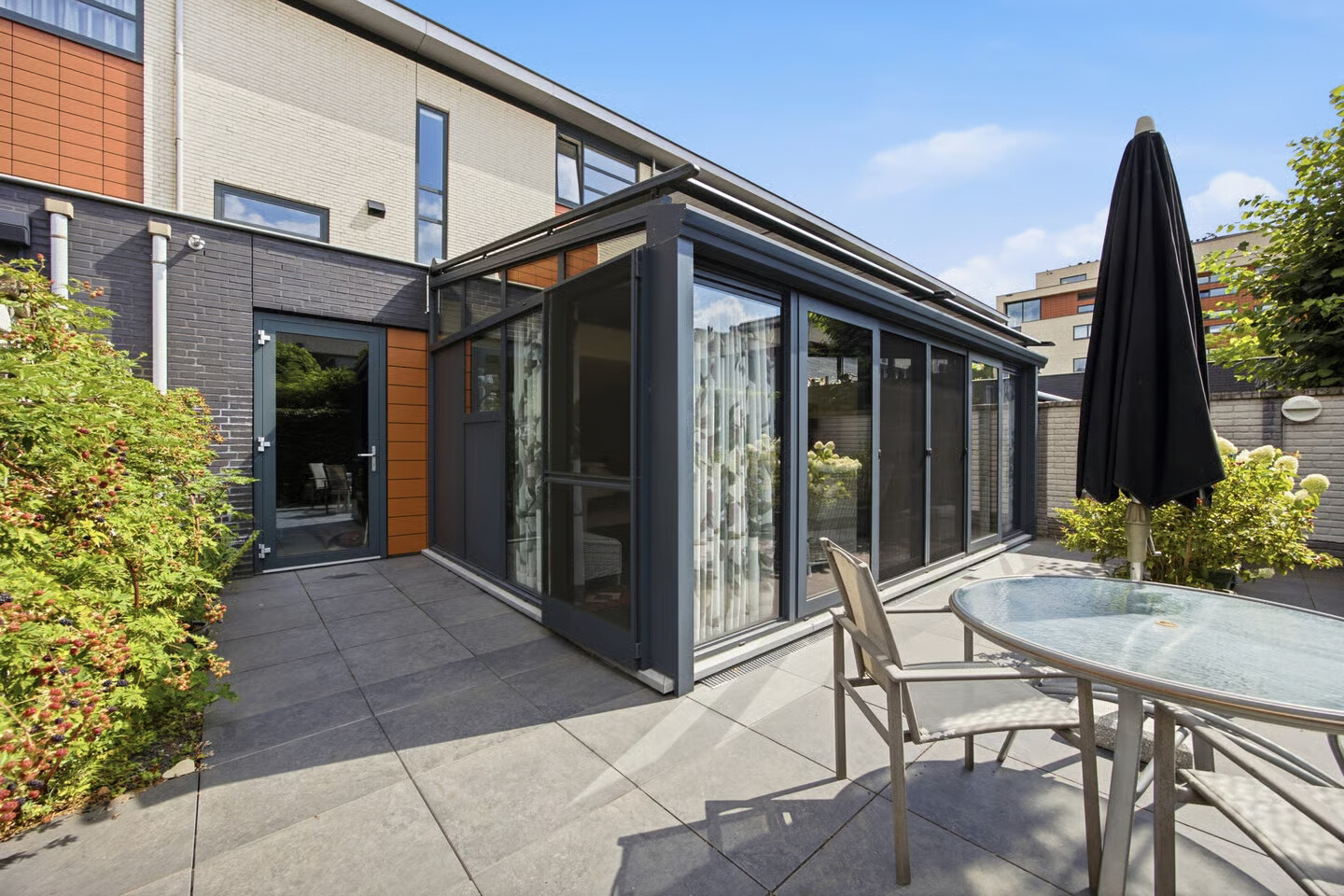 Tussenwoning te koop: Leede 83, Roosendaal