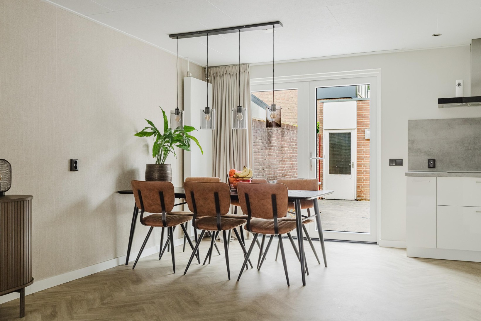 Hoekwoning te koop: Ambrozijnberg 24, Roosendaal