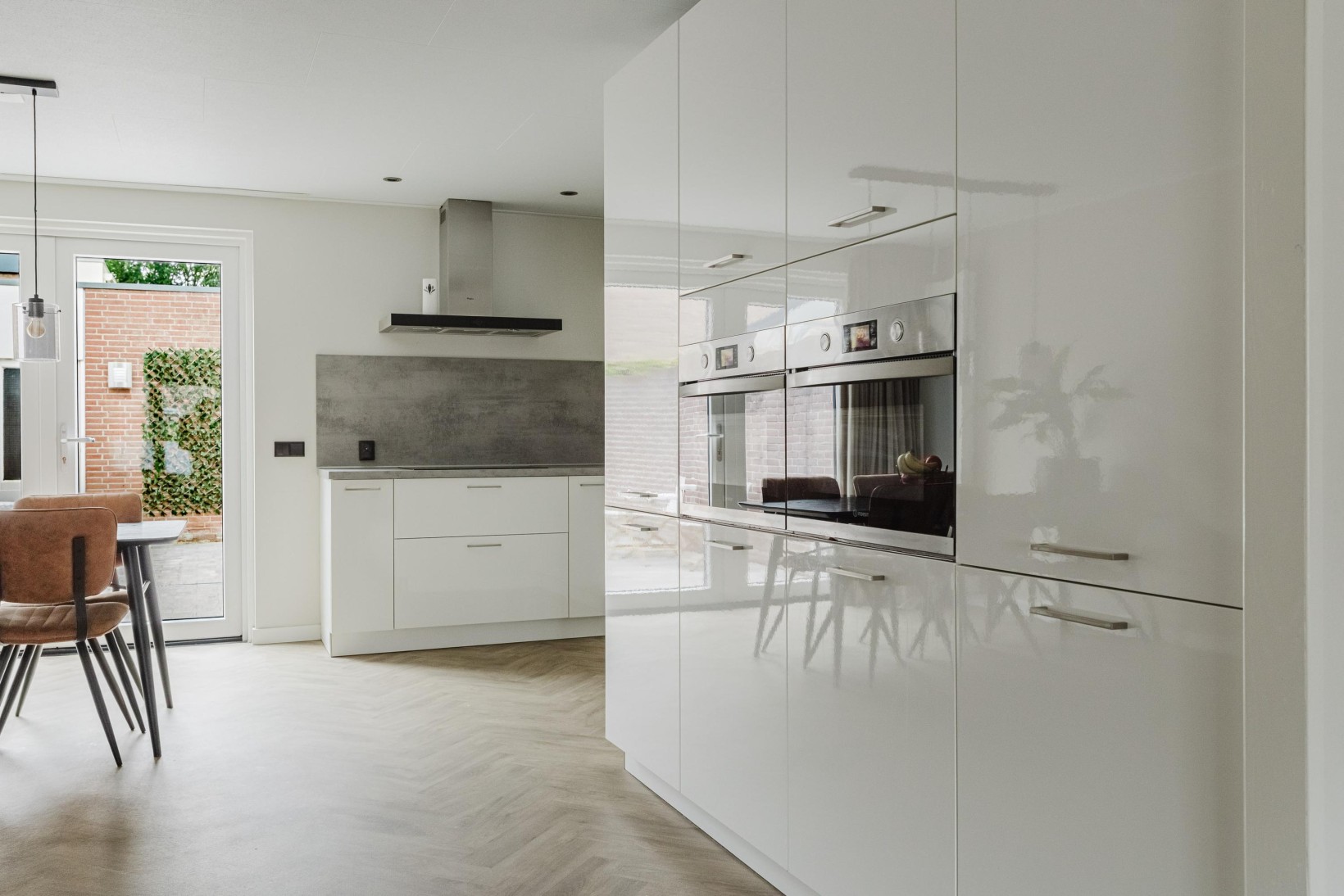 Hoekwoning te koop: Ambrozijnberg 24, Roosendaal