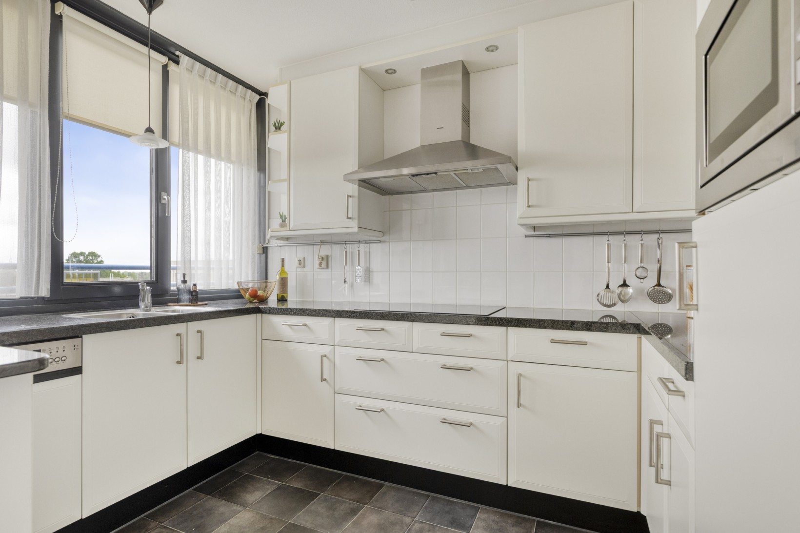 Appartement te koop: Van Leeuwenhoeklaan 416, Roosendaal