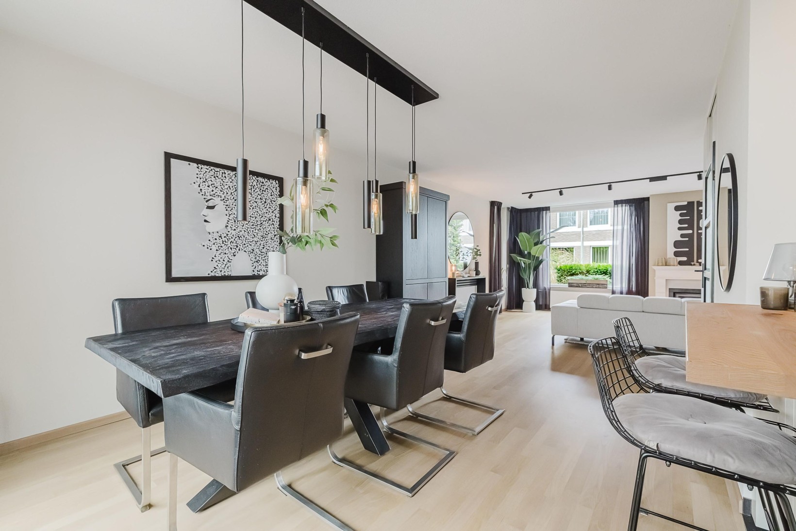 Hoekwoning te koop: Freesiaberg 24, Roosendaal