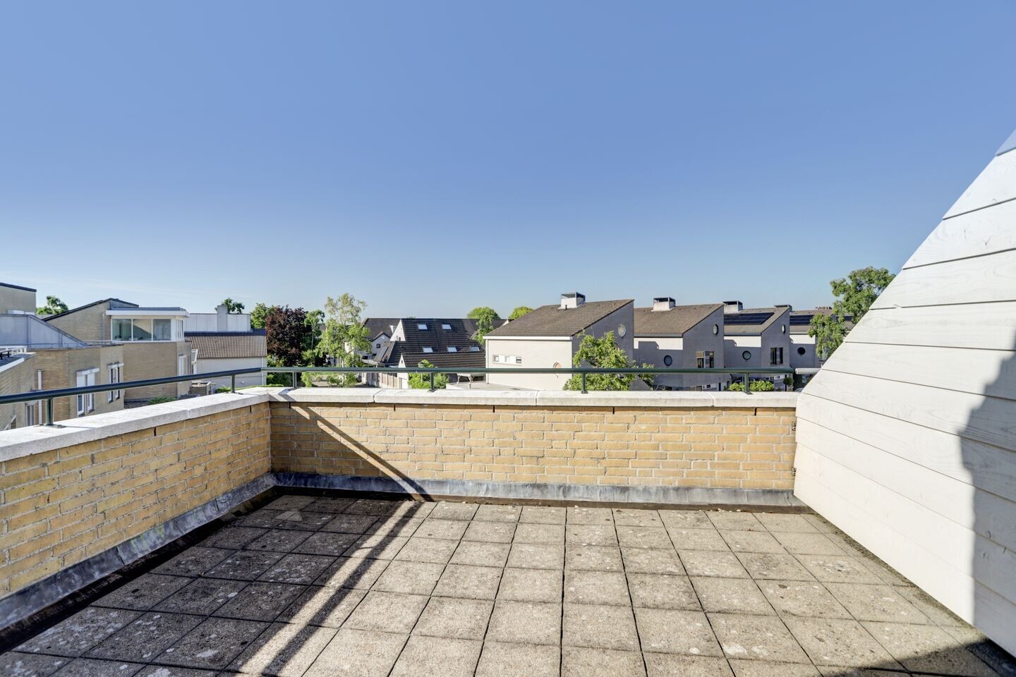 Tussenwoning te koop: laurierberg 13A, Roosendaal