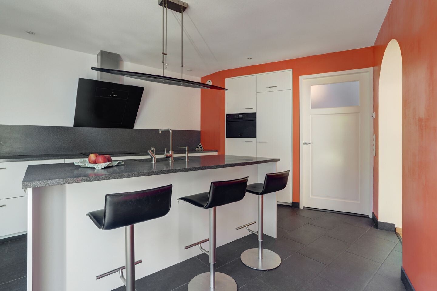 Tussenwoning te koop: laurierberg 13A, Roosendaal