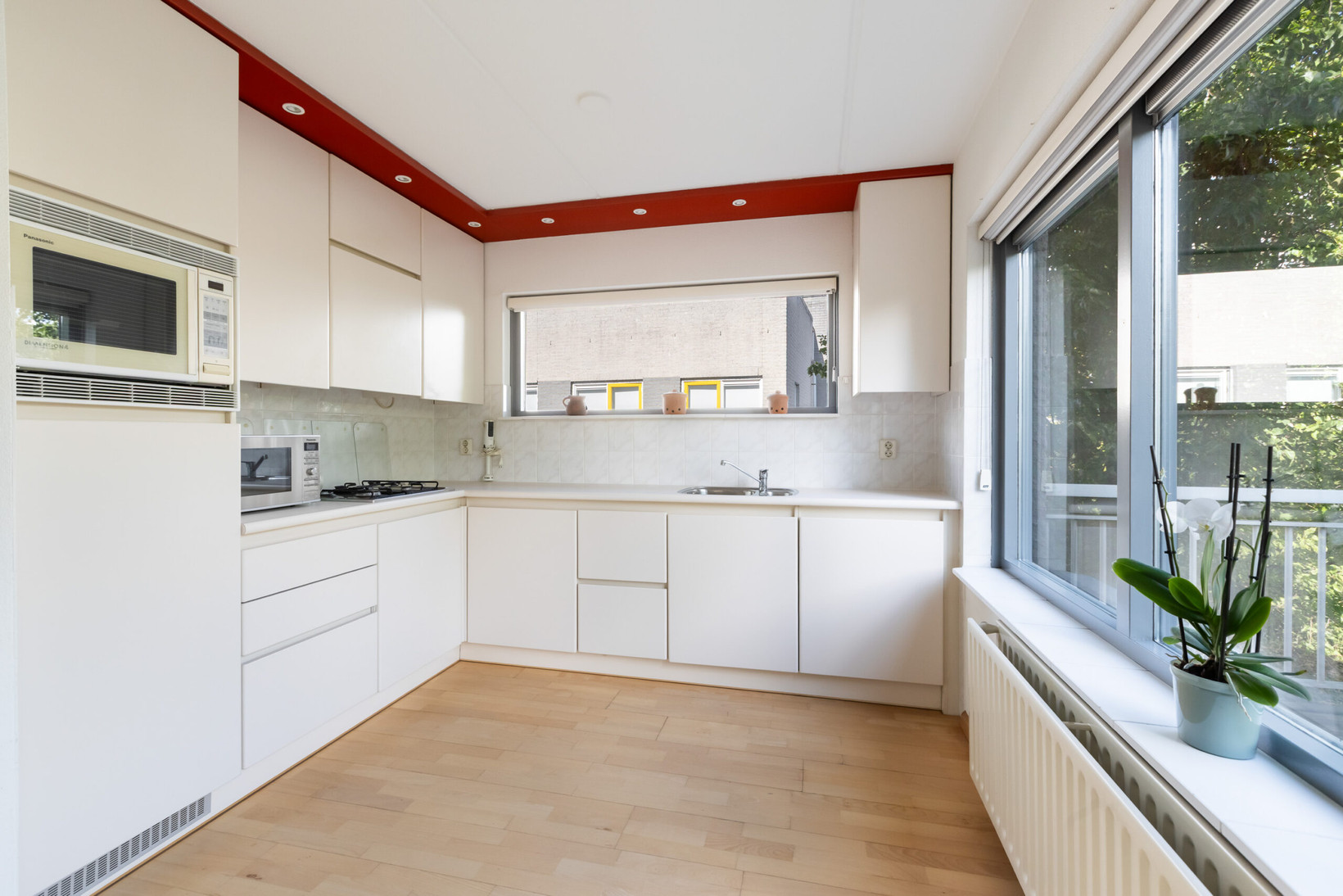 Twee-onder-één-kap te koop: Thorbeckelaan 49, Roosendaal