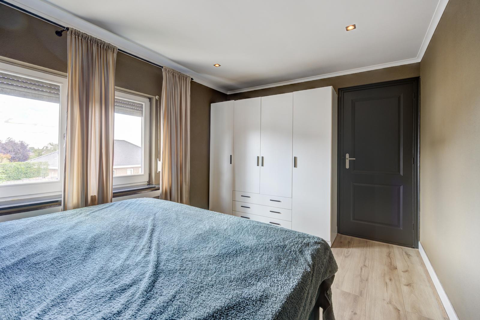 Vrijstaande woning te koop: Vijverstraat 63, St. Willebrord
