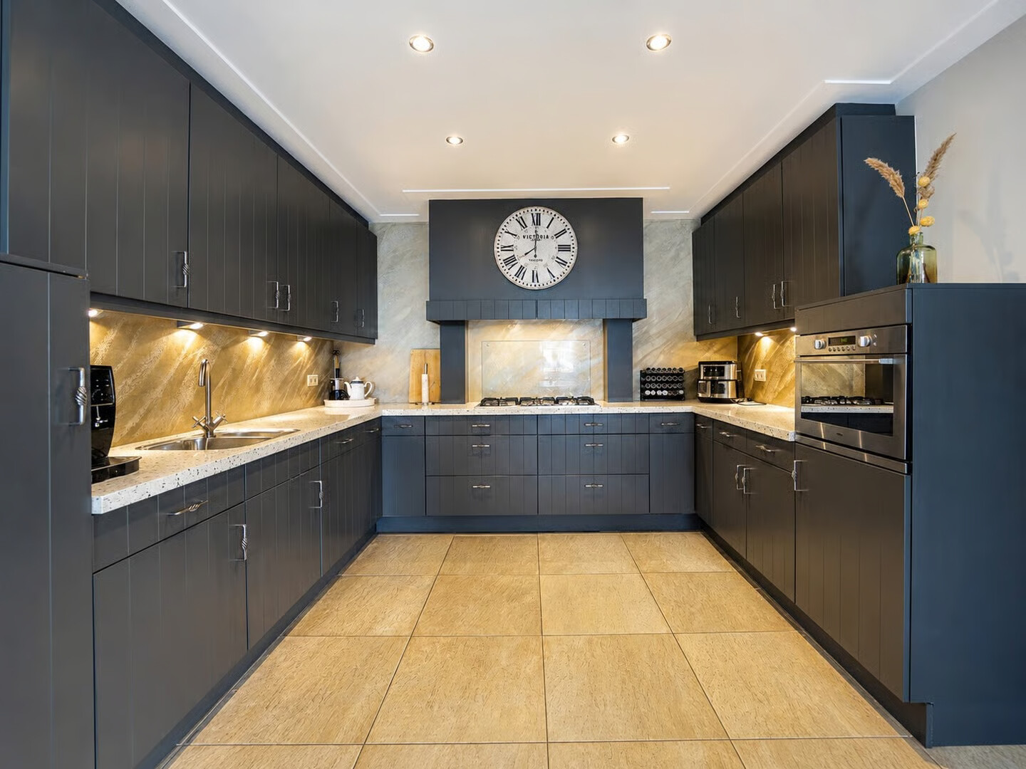 Vrijstaande woning te koop: Meidoornstraat 19, St. Willebrord
