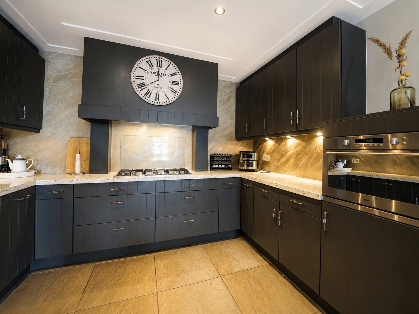 Vrijstaande woning te koop: Meidoornstraat 19, St. Willebrord