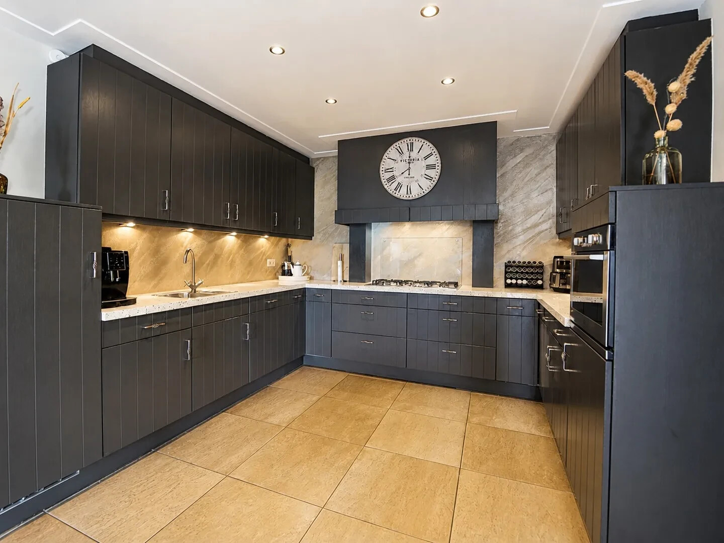 Vrijstaande woning te koop: Meidoornstraat 19, St. Willebrord