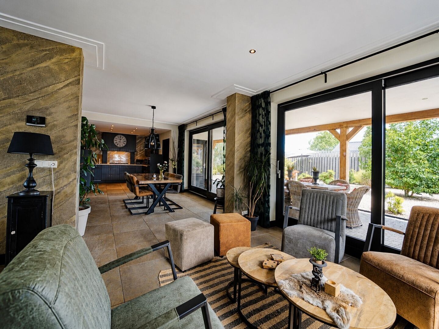 Vrijstaande woning te koop: Meidoornstraat 19, St. Willebrord