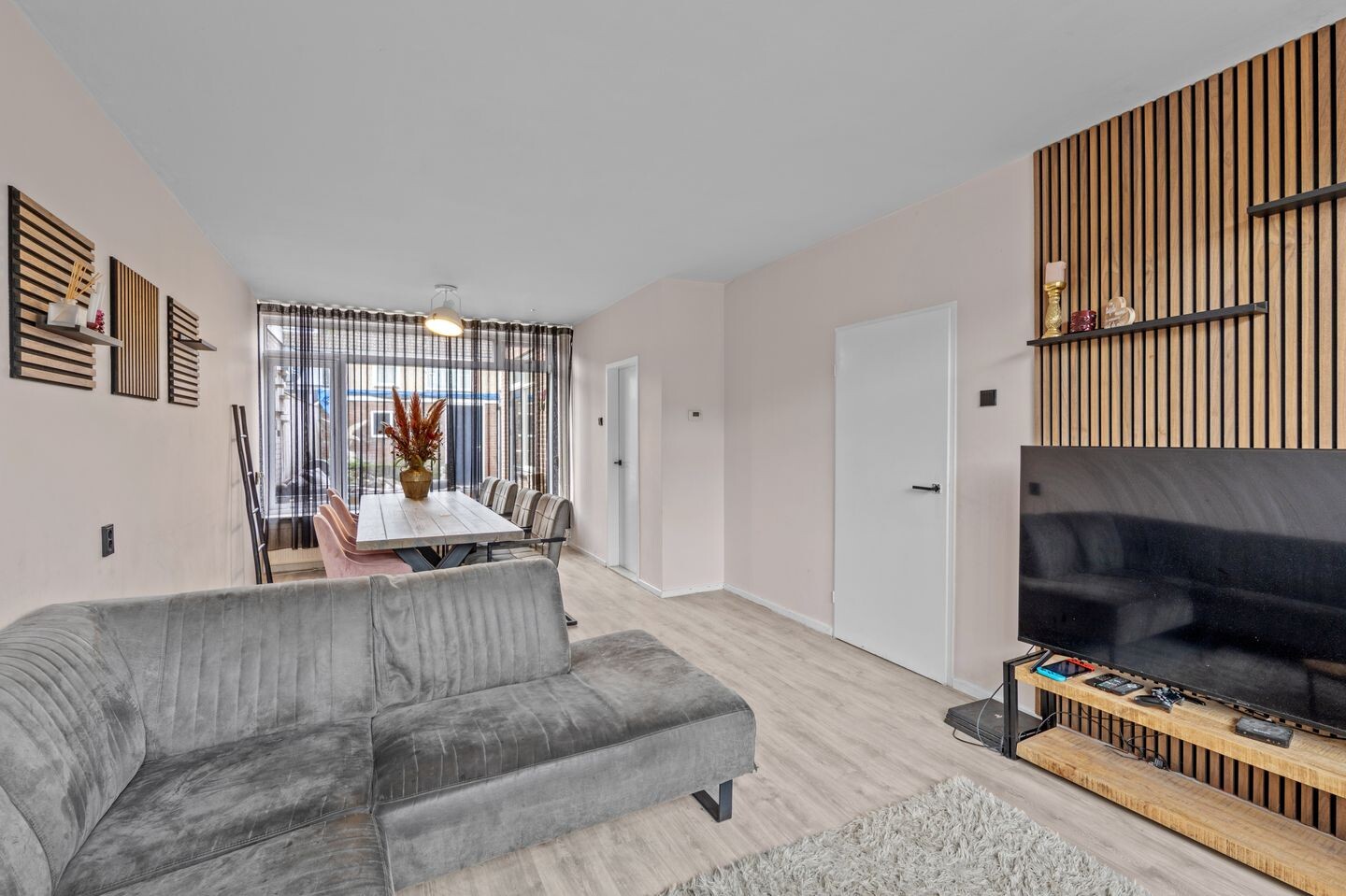 Tussenwoning te koop: Omgang 52, Wouw