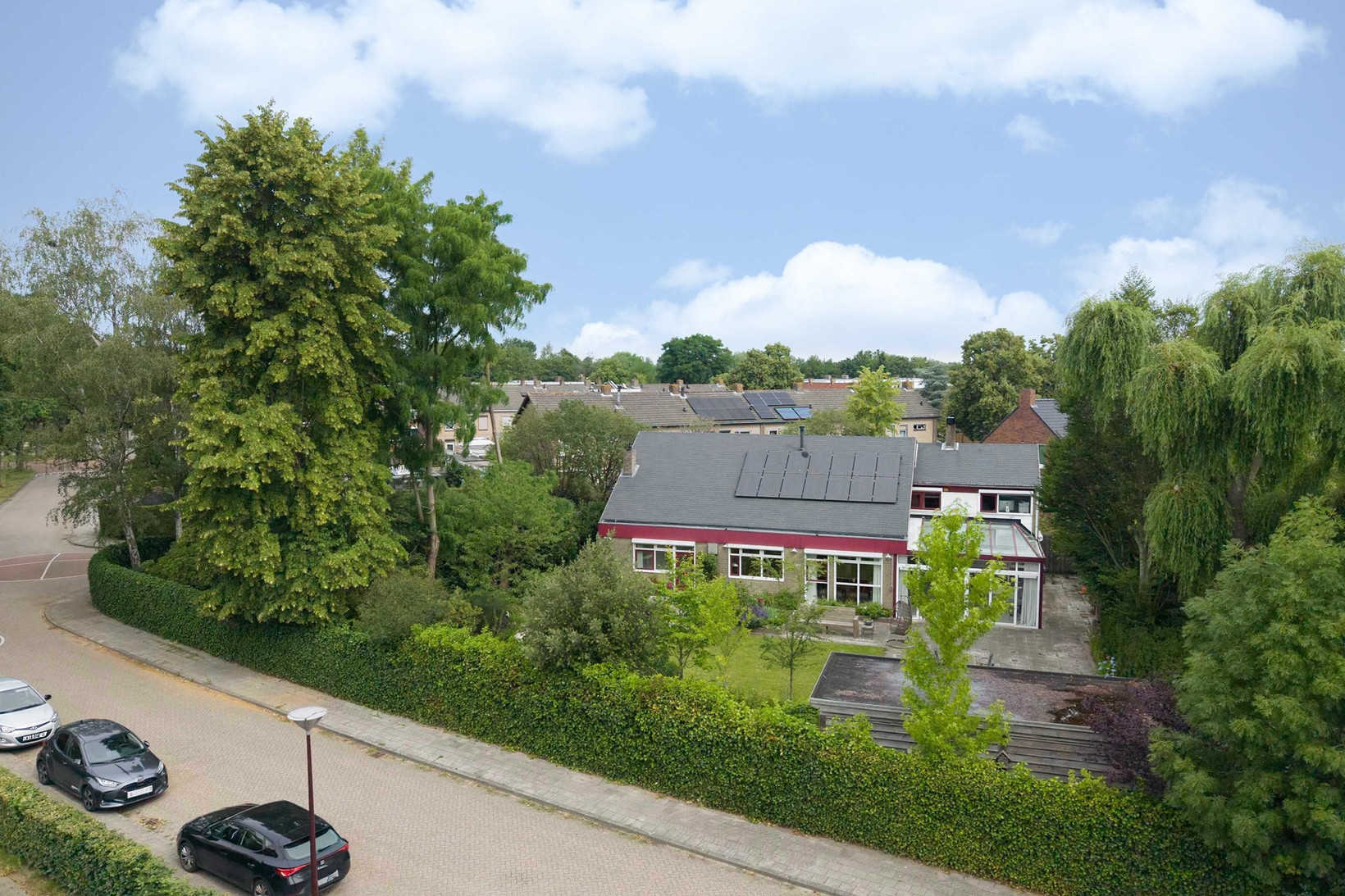 Twee-onder-één-kap te koop: A Koenestraat 2, Oudenbosch