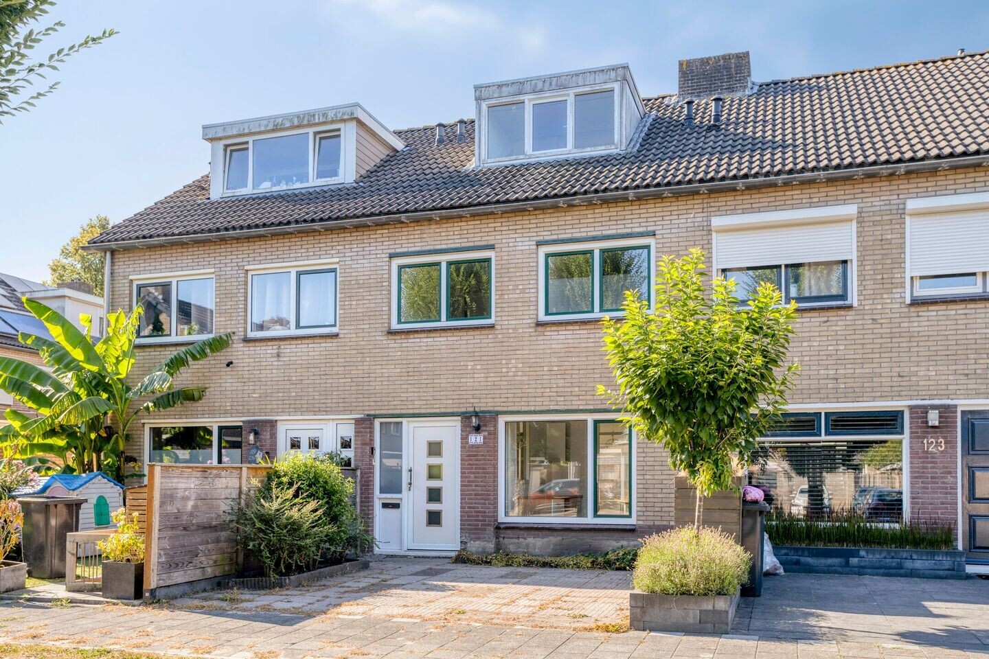 Tussenwoning te koop: Duiventoren 121, Oudenbosch