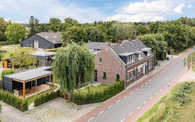 Onze Lieve. 220