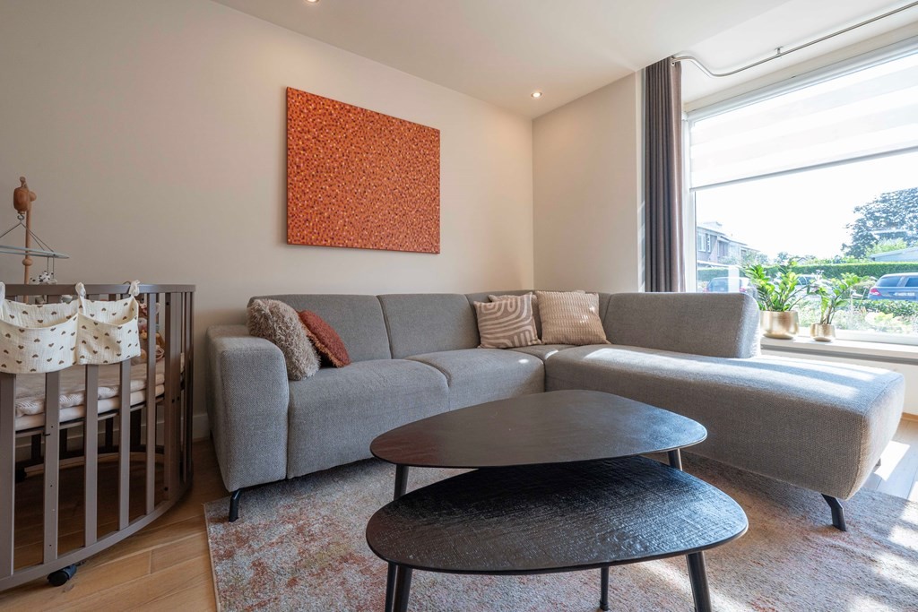 Tussenwoning te koop: Meidoornlaan 8, Hoeven