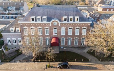 De Burgemee. 6
