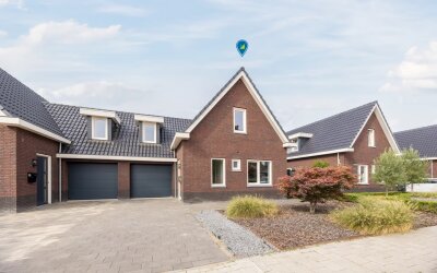Engels Dorp 13