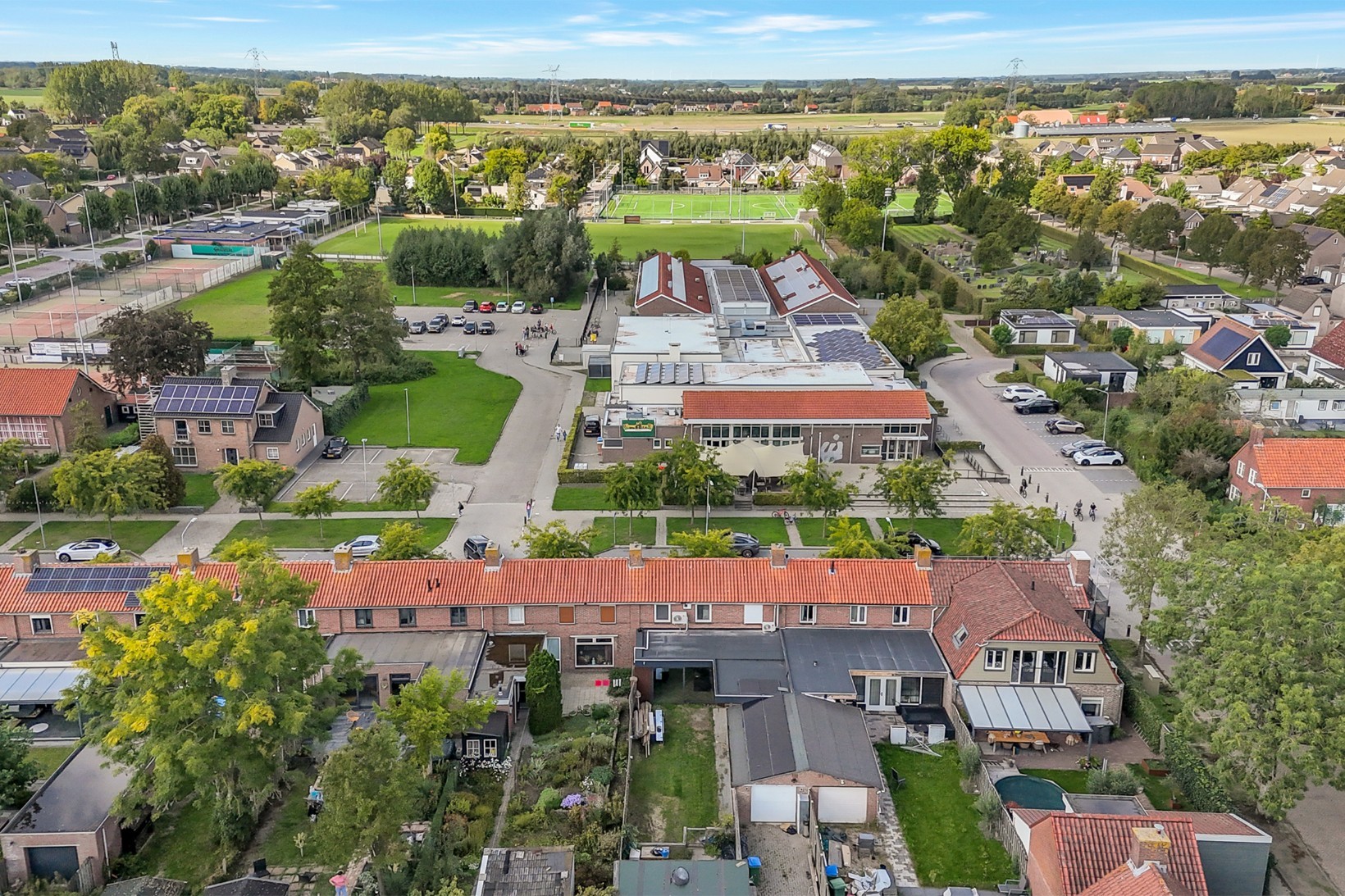Tussenwoning te koop: Timberwolfstraat 16, Standdaarbuiten
