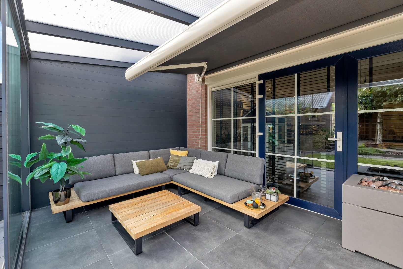 Tussenwoning te koop: Timberwolfstraat 16, Standdaarbuiten