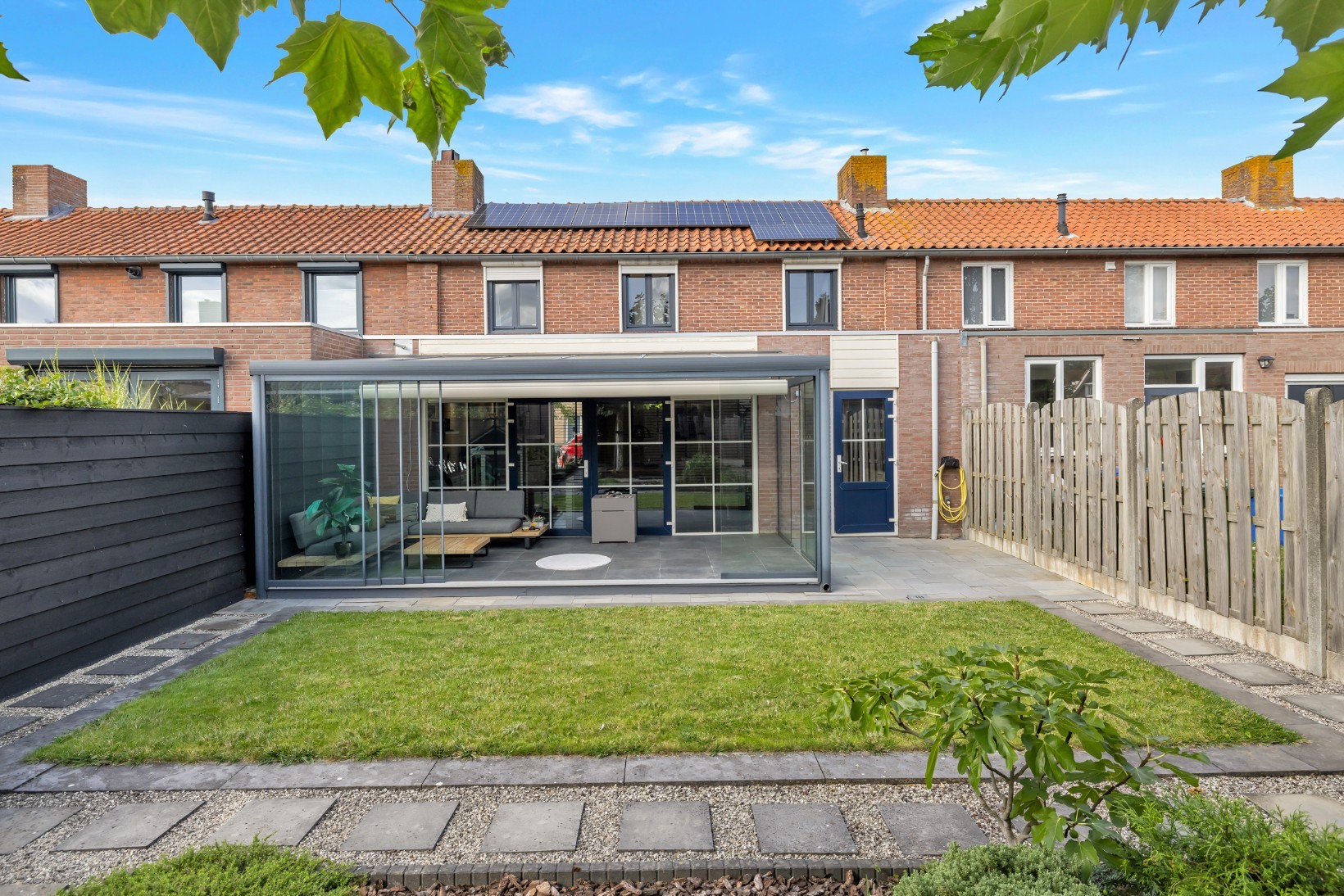 Tussenwoning te koop: Timberwolfstraat 16, Standdaarbuiten