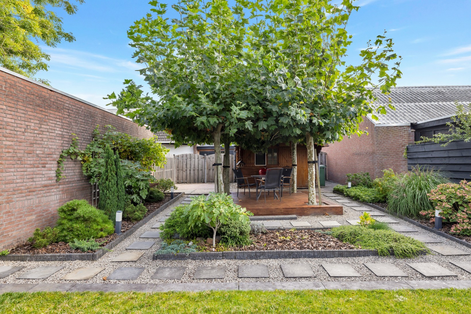 Tussenwoning te koop: Timberwolfstraat 16, Standdaarbuiten
