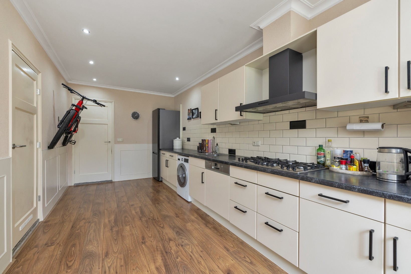 Tussenwoning te koop: Timberwolfstraat 16, Standdaarbuiten