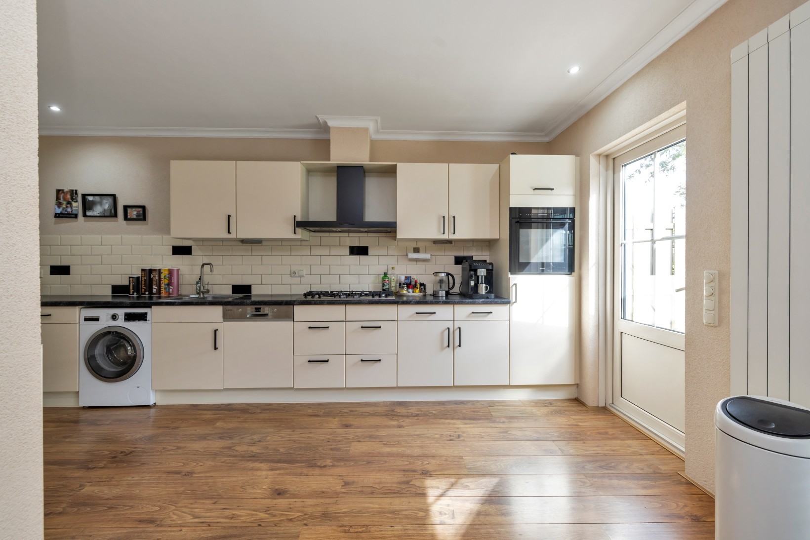 Tussenwoning te koop: Timberwolfstraat 16, Standdaarbuiten