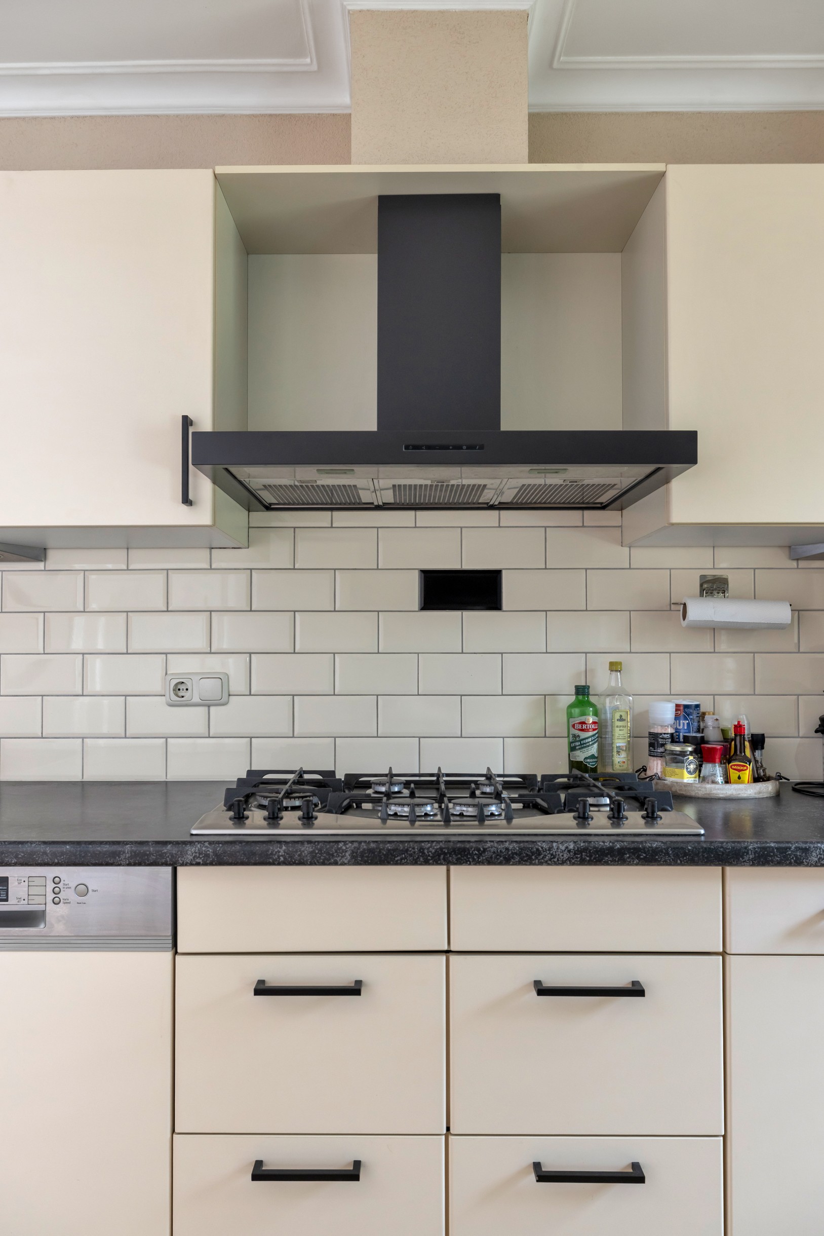 Tussenwoning te koop: Timberwolfstraat 16, Standdaarbuiten