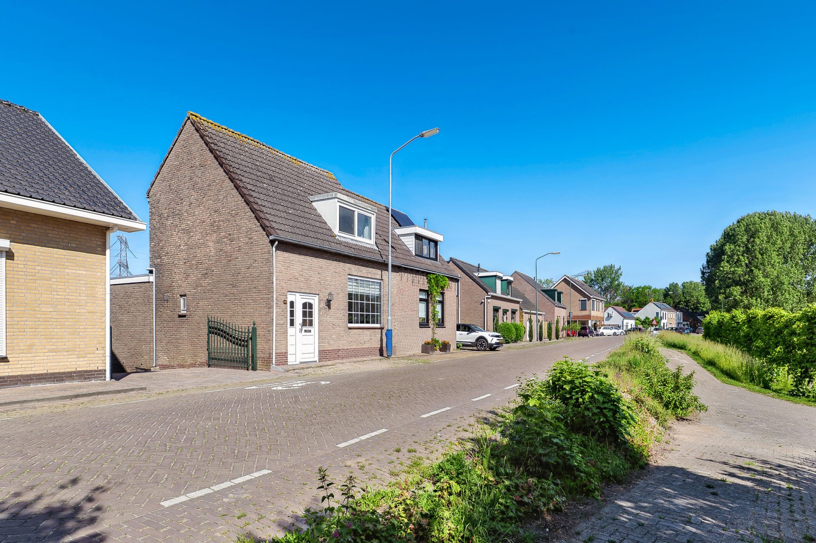 Twee-onder-één-kap te koop: Oude Kerkstraat 75, Standdaarbuiten