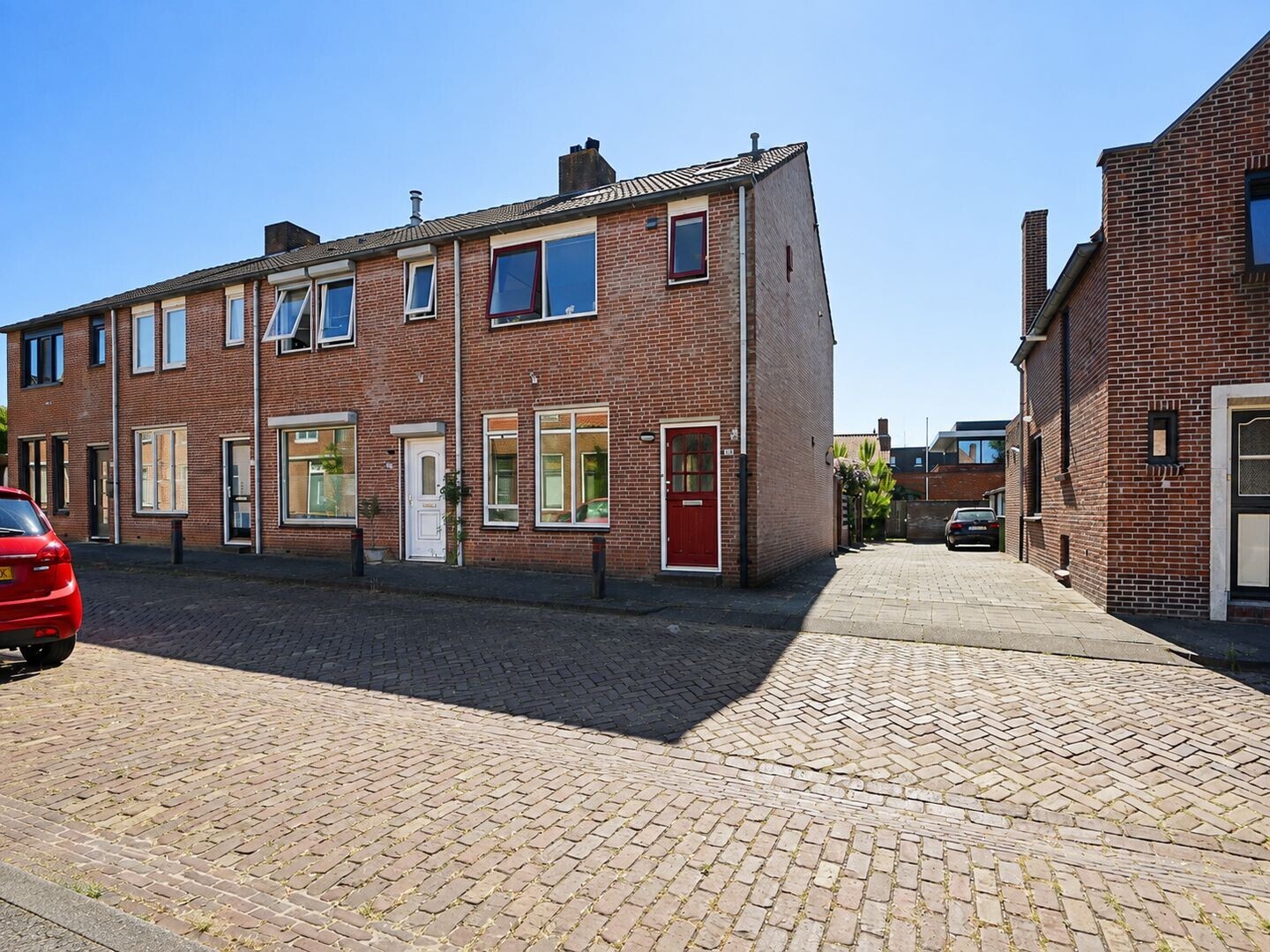 Hoekwoning te koop: Langenoordstraat 131, Zevenbergen