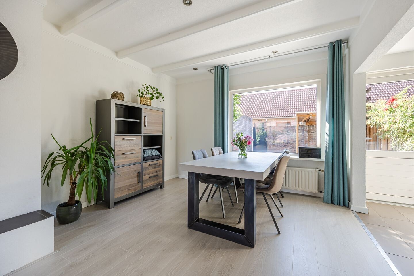 Tussenwoning te koop: Doctor Ariënslaan 155, Zevenbergen