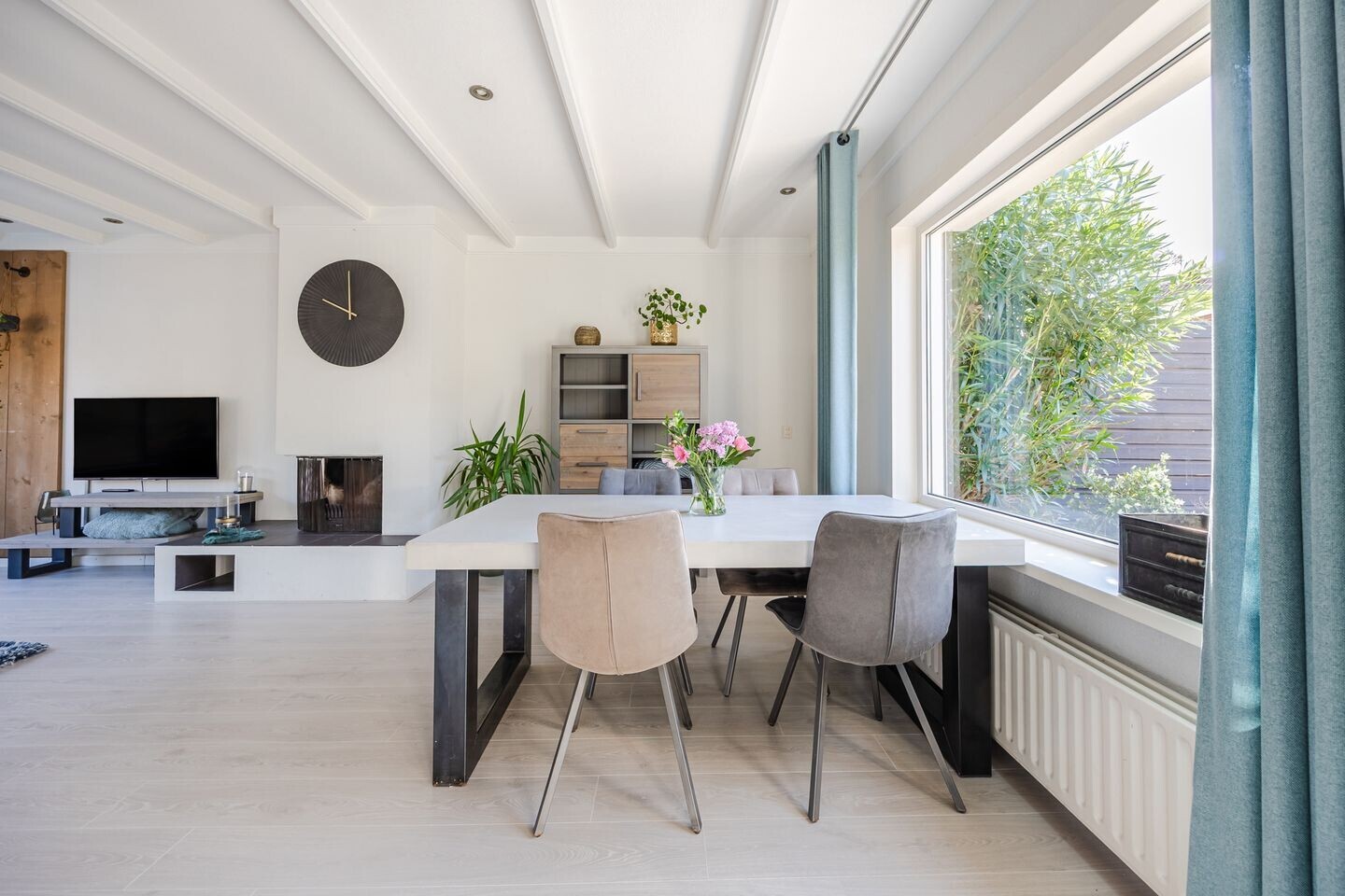 Tussenwoning te koop: Doctor Ariënslaan 155, Zevenbergen